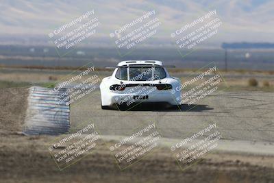 media/Oct-26-2025-CalClub SCCA (Sun) [[8ce1e69566]]/Group 4/Grapevine/